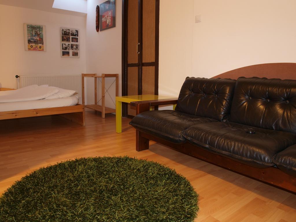 Attic Apartment City Center Praha Exteriér fotografie